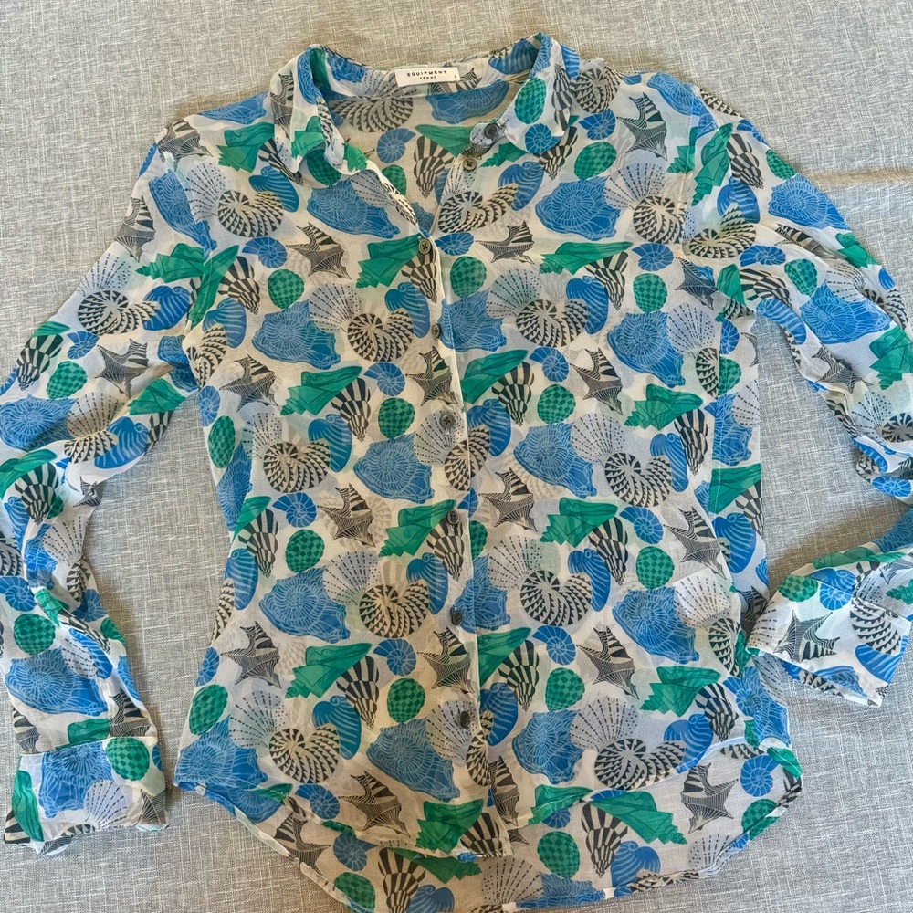 Equipment sz small silk semi sheer shells top